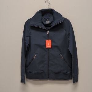 Elevate Sportswear Kendrick Softshell Jacket in Navy. Size Medium. NWT.